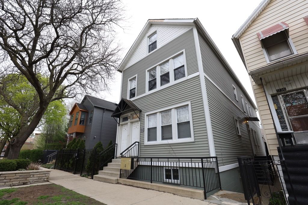 1738 Altgeld Street, Chicago, IL 60614