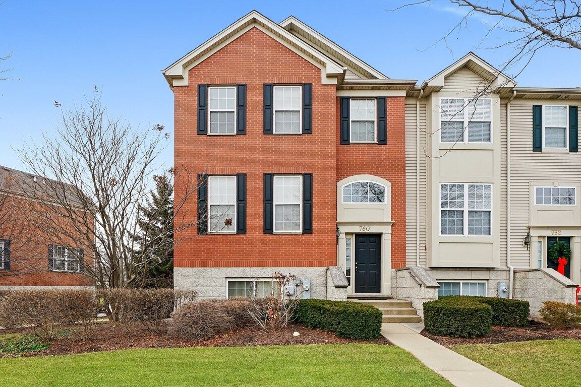 760 Lambert Lane, Bartlett, IL 60103