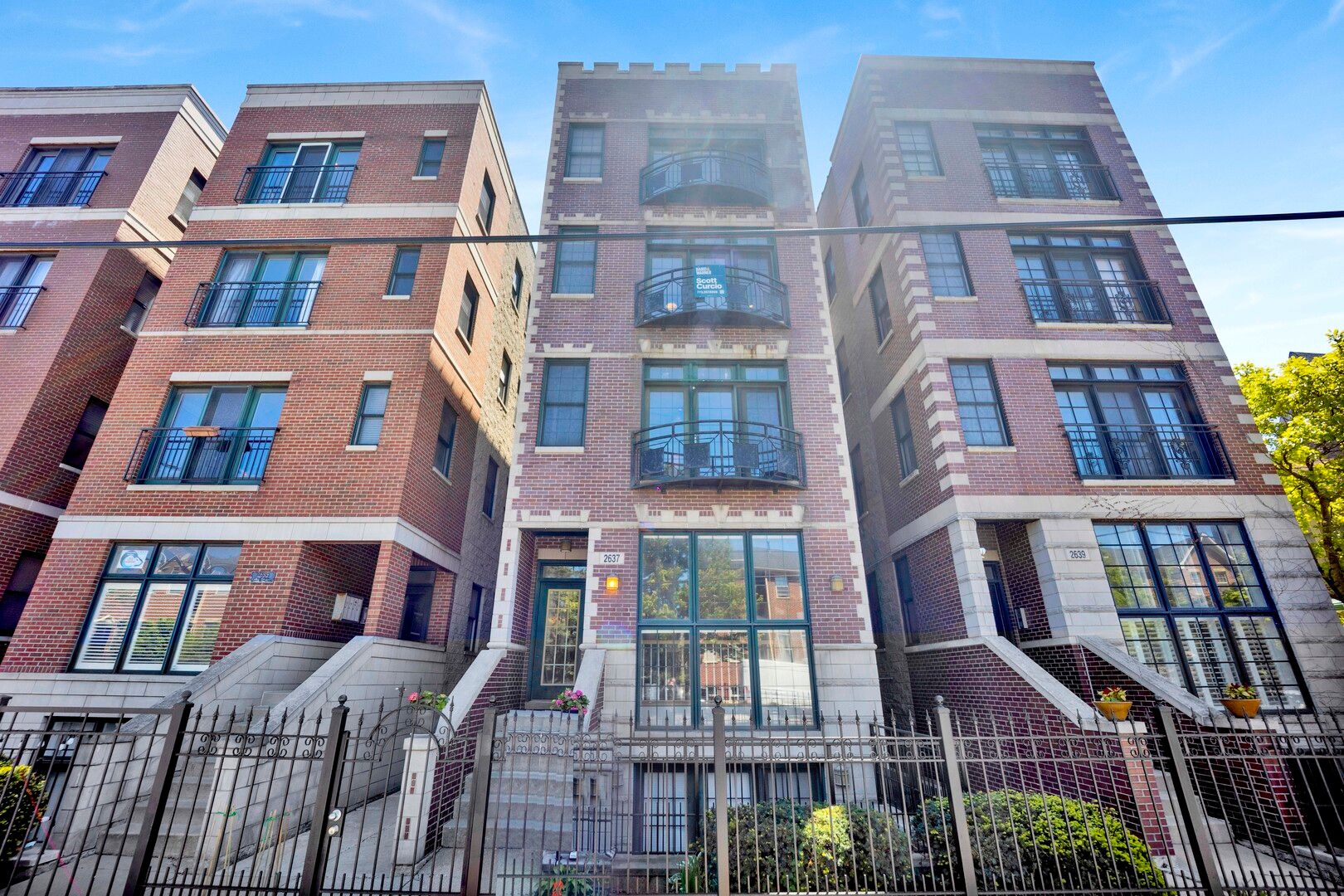 2637 W Belmont Avenue #3 — Chicago, IL 60618