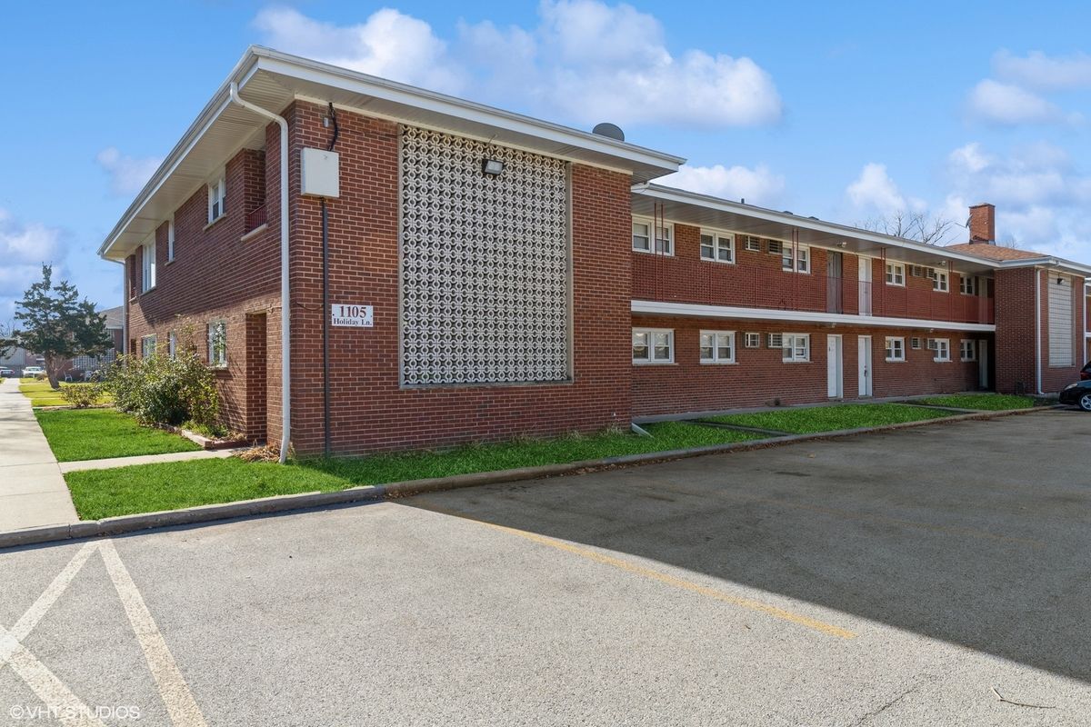 1105 Holiday Lane, Des Plaines, IL 60016
