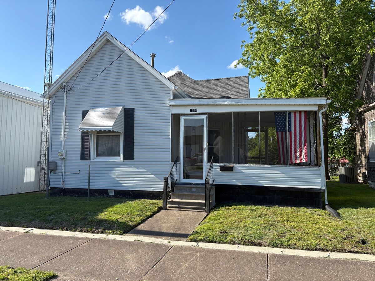 1614 Pine Street, Murphysboro, IL 62966