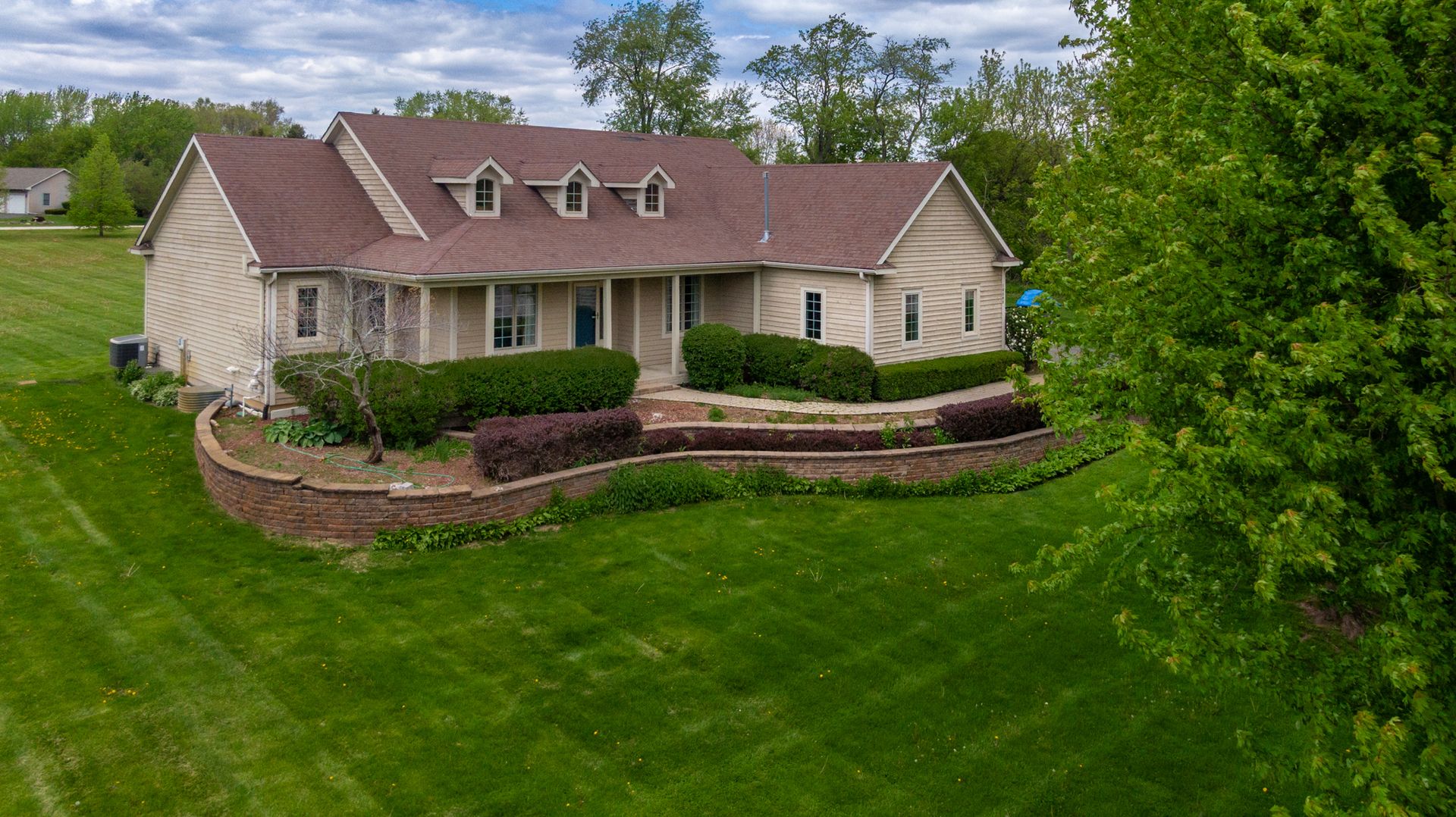 10303 Fox Bluff Lane — Spring Grove, IL 60081