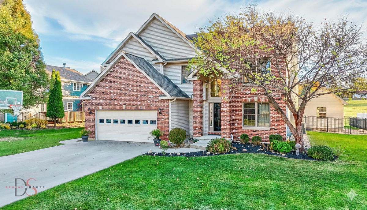 1123 Country Oak Drive, Ottawa, IL 61350