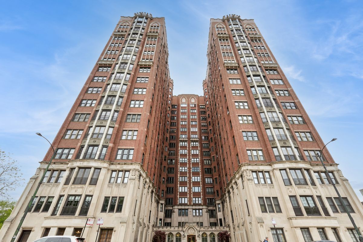 5840 Stony Island Avenue, Chicago, IL 60637