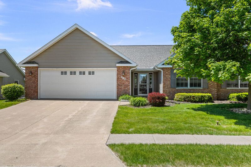 208 Brookview Lane — Durant, IA 52747