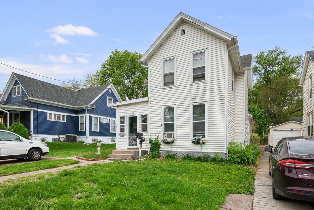 2022 IOWA Street, Davenport, IA 52803