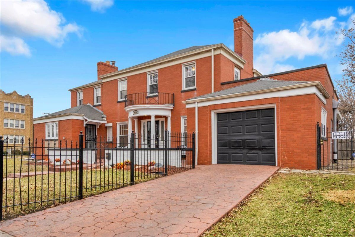 7545 S Carpenter Street — Chicago, IL 60620