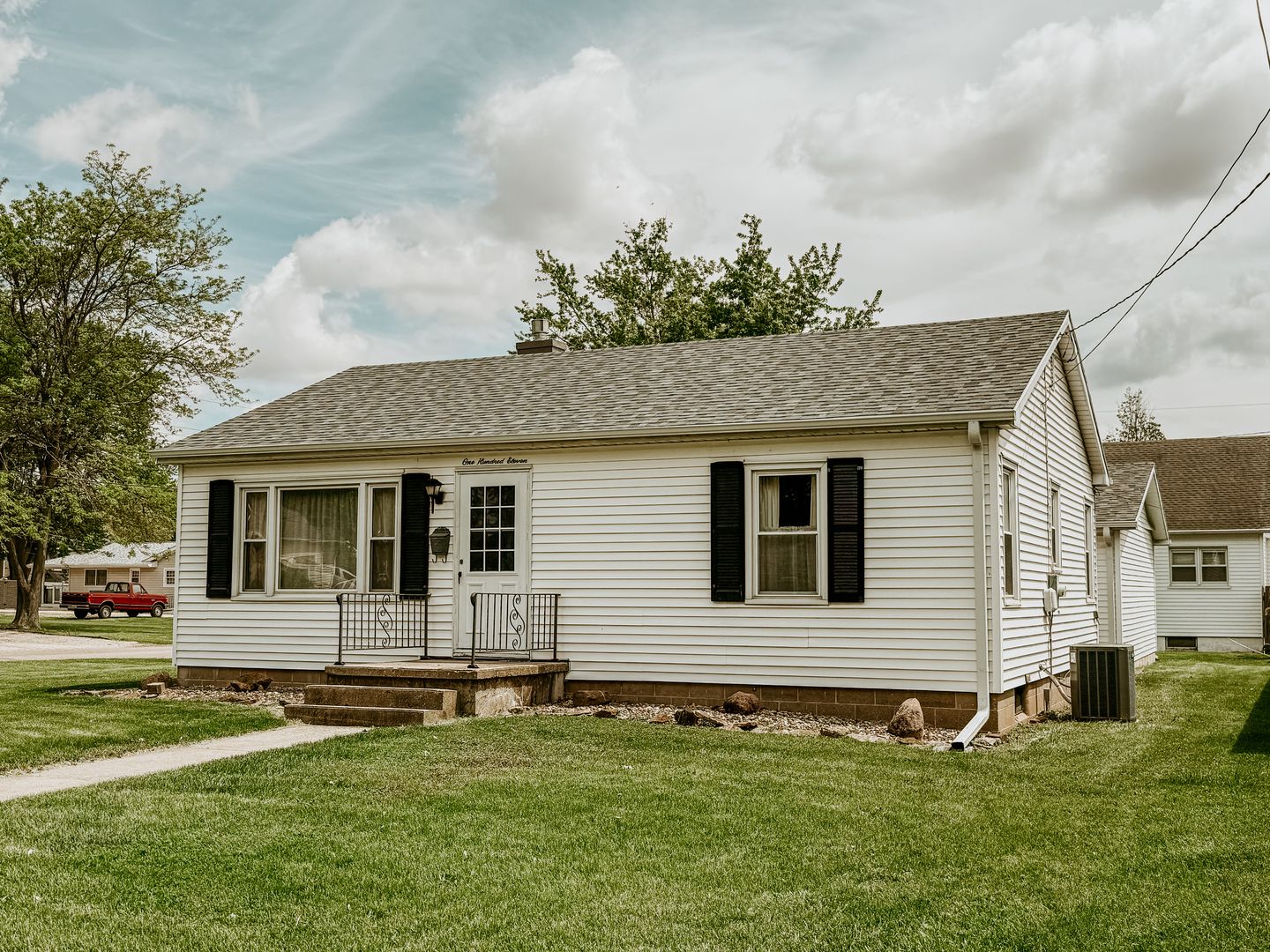 111 6th Avenue — Mendota, IL 61342