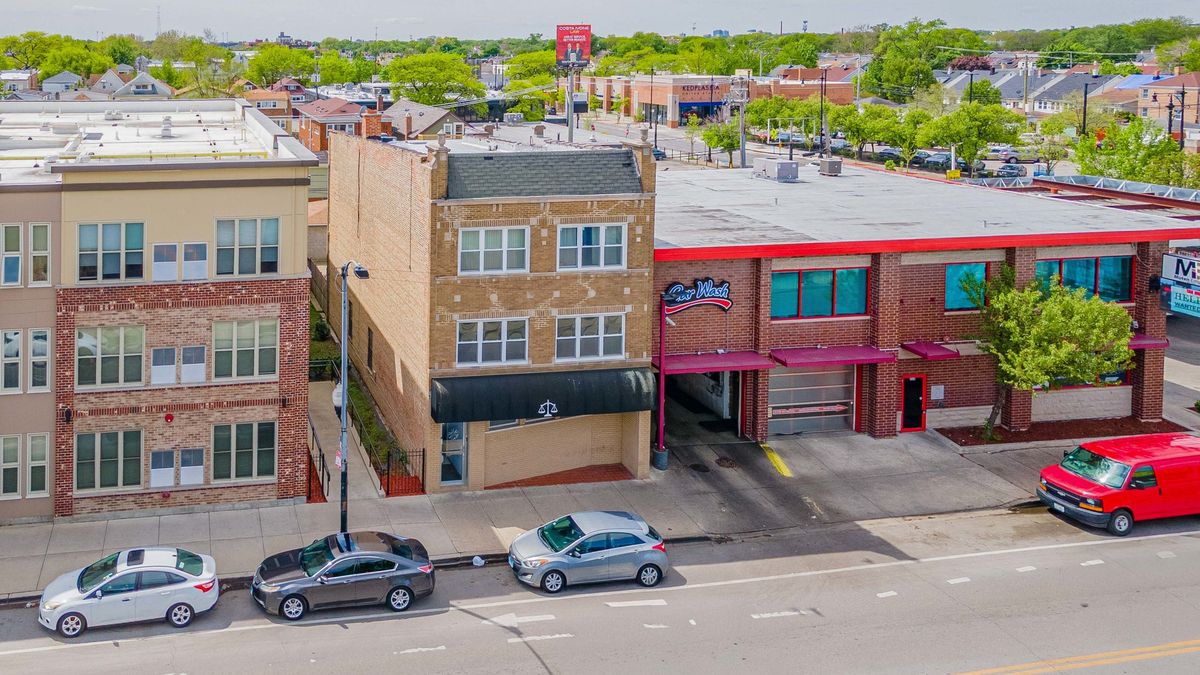 5543 Diversey Avenue, Chicago, IL 60639