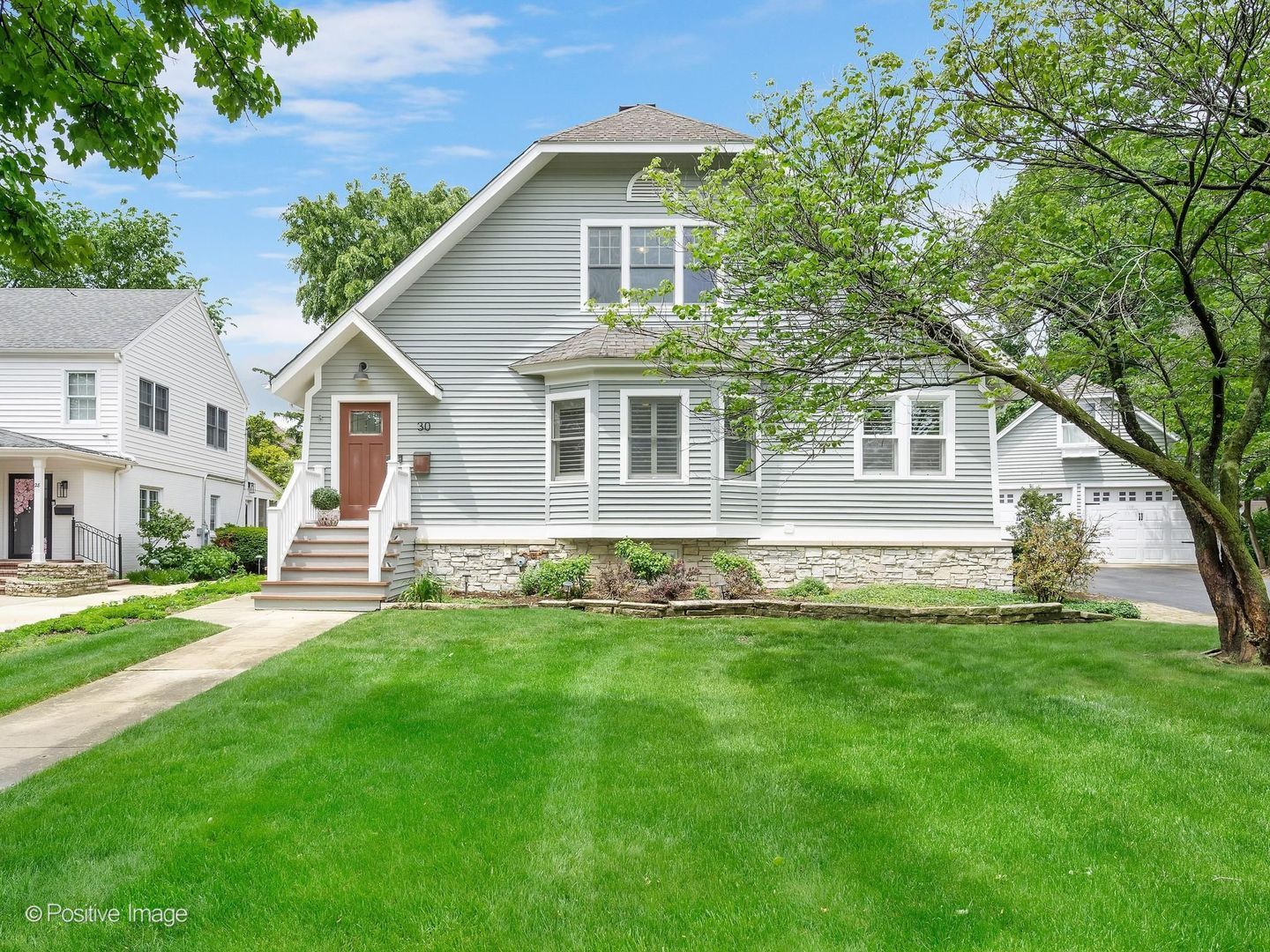 30 Waverly Avenue — Clarendon Hills, IL 60514