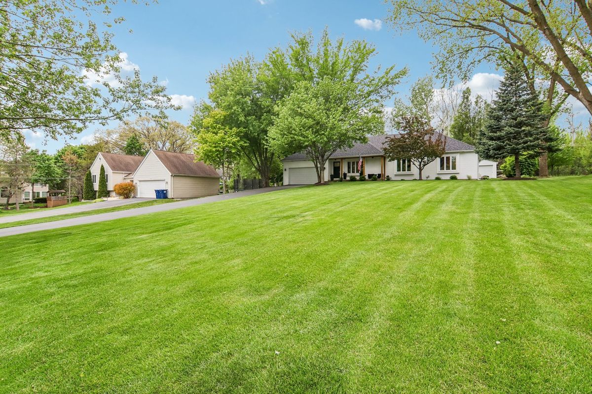 5N780 Kingswood Drive, St. Charles, IL 60175
