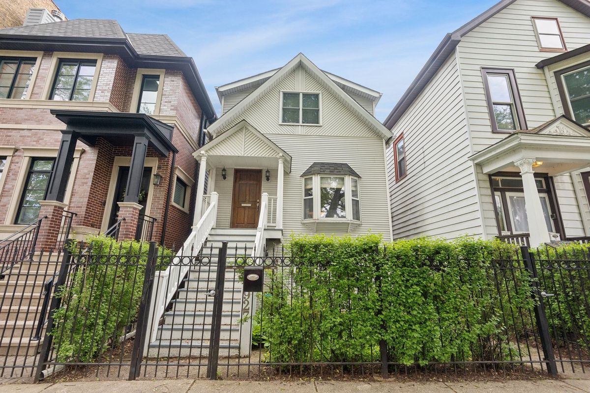 3927 Paulina Street, Chicago, IL 60613