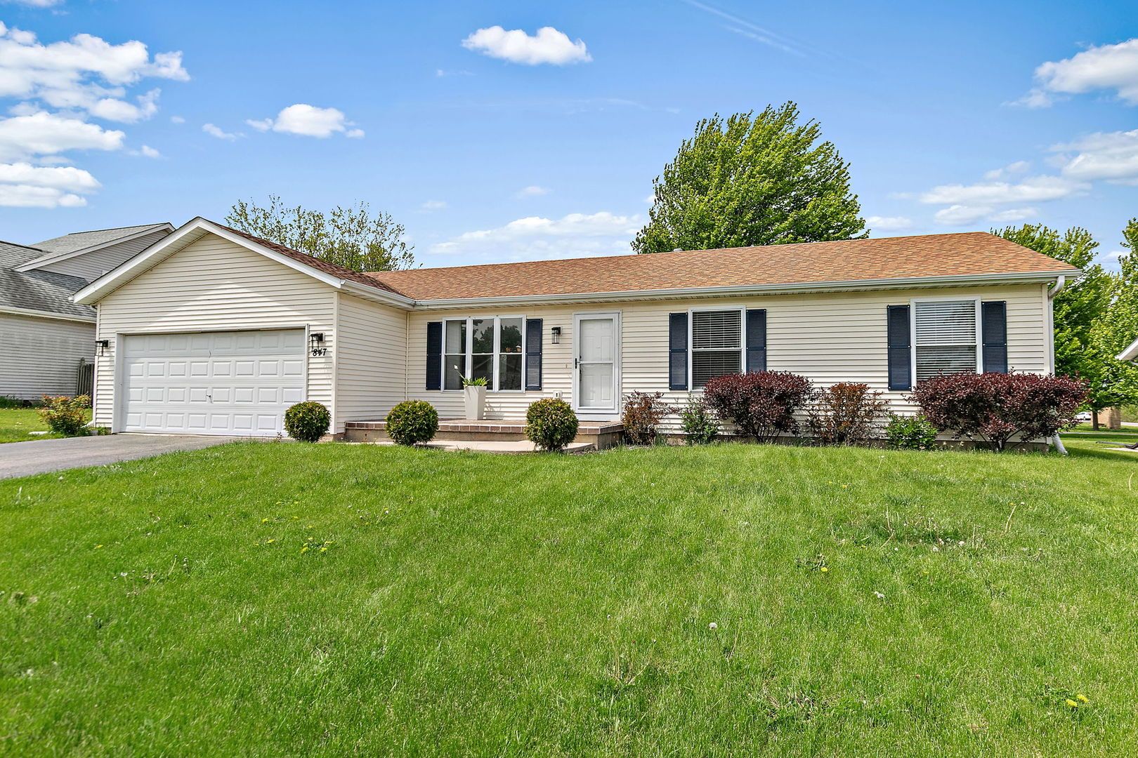 847 Quail Run — DeKalb, IL 60115