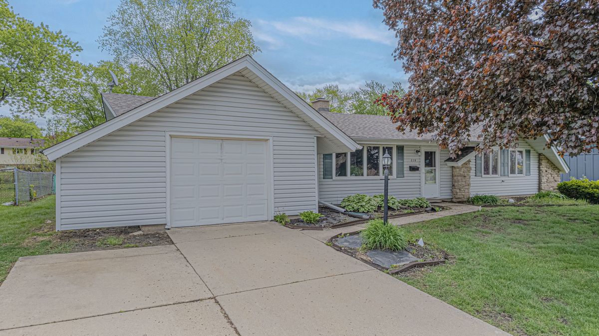 635 SPRINGINSGUTH Road, Schaumburg, IL 60193