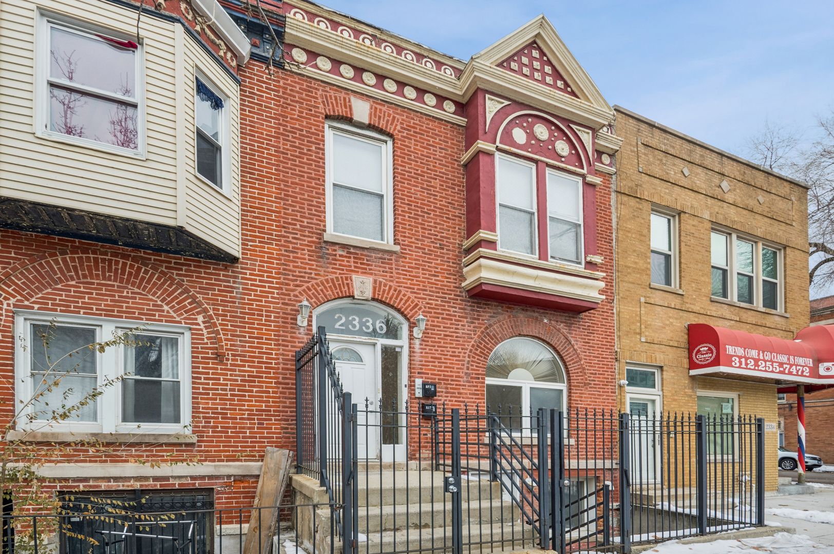 2336 W Taylor Street — Chicago, IL 60612