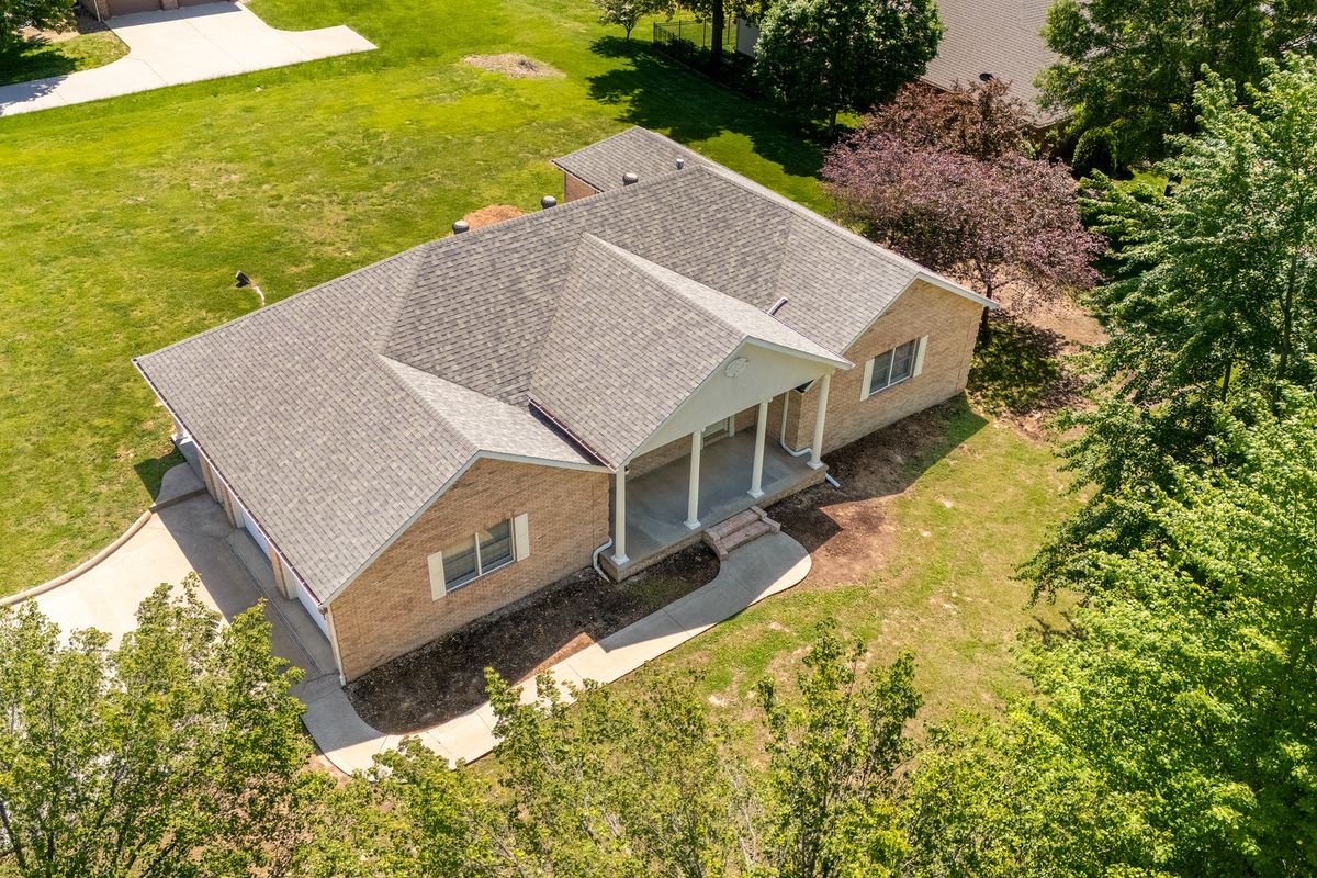 2729 Kokopelli Drive, Marion, IL 62959