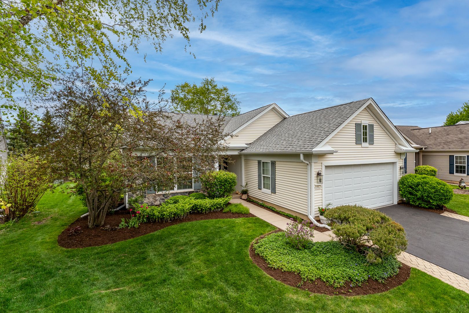 13823 Kirkland Drive — Huntley, IL 60142