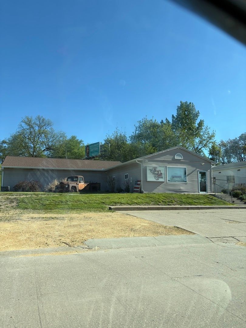 1626 12th Avenue, Clinton, IA 52732
