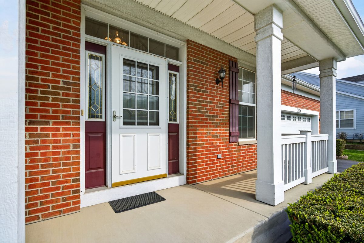 326 Copper Springs Lane, Elgin, IL 60124