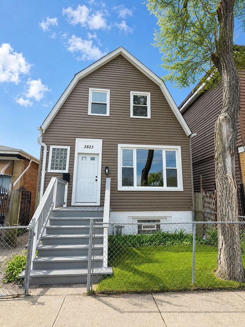 3823 Wabansia Avenue, Chicago, IL 60647