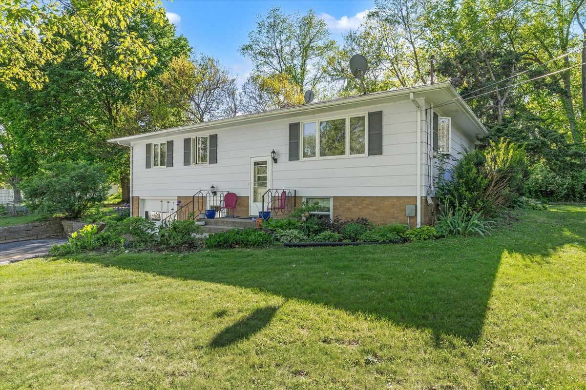 7016 131st Street, Coal Valley, IL 61240