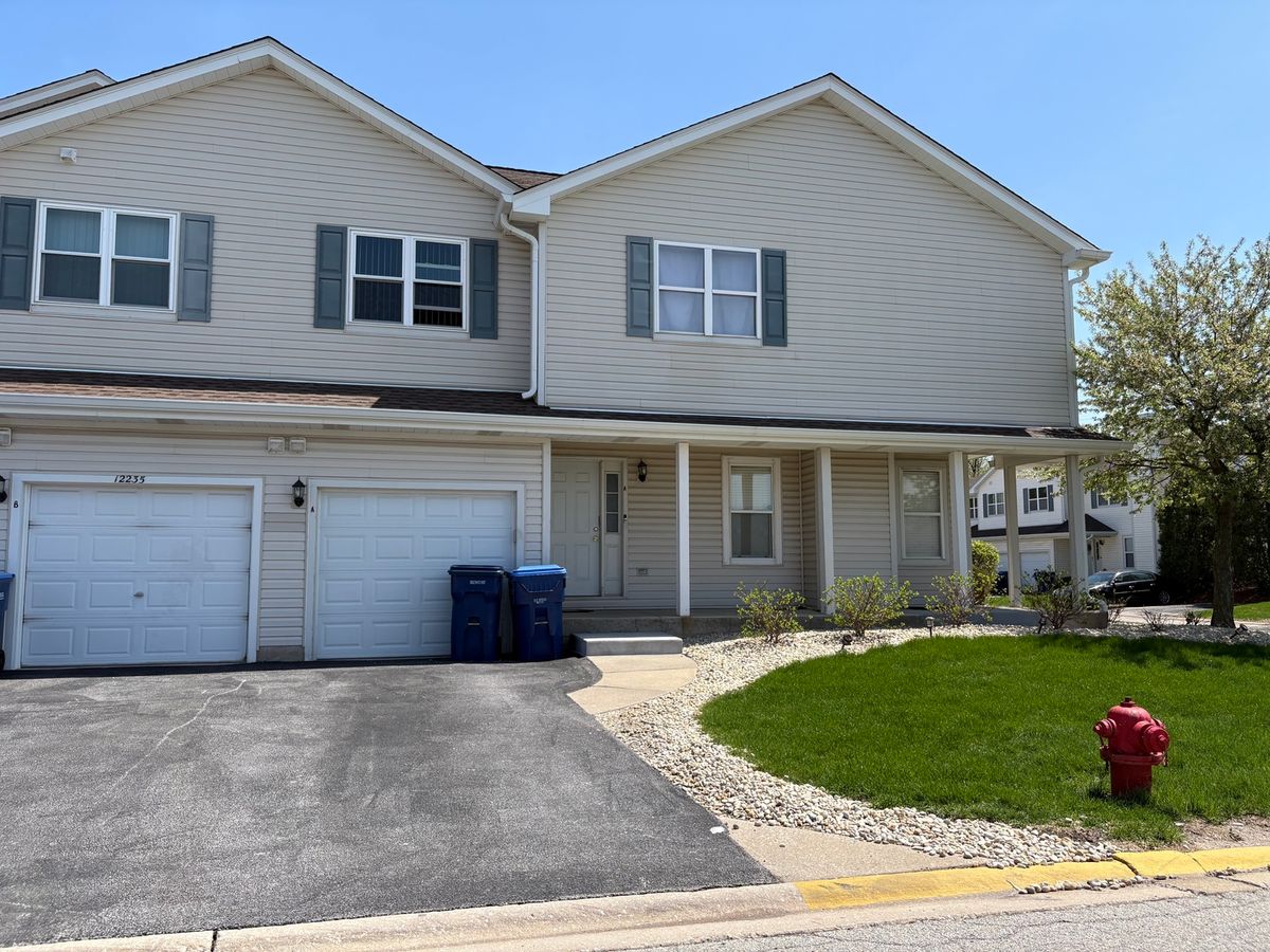 12235 Fairway Circle, Blue Island, IL 60406