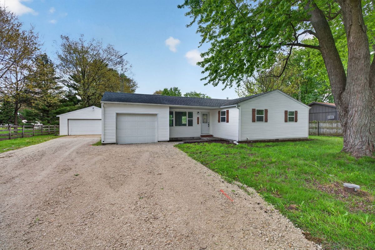 22238 Highway 113, Wilmington, IL 60481