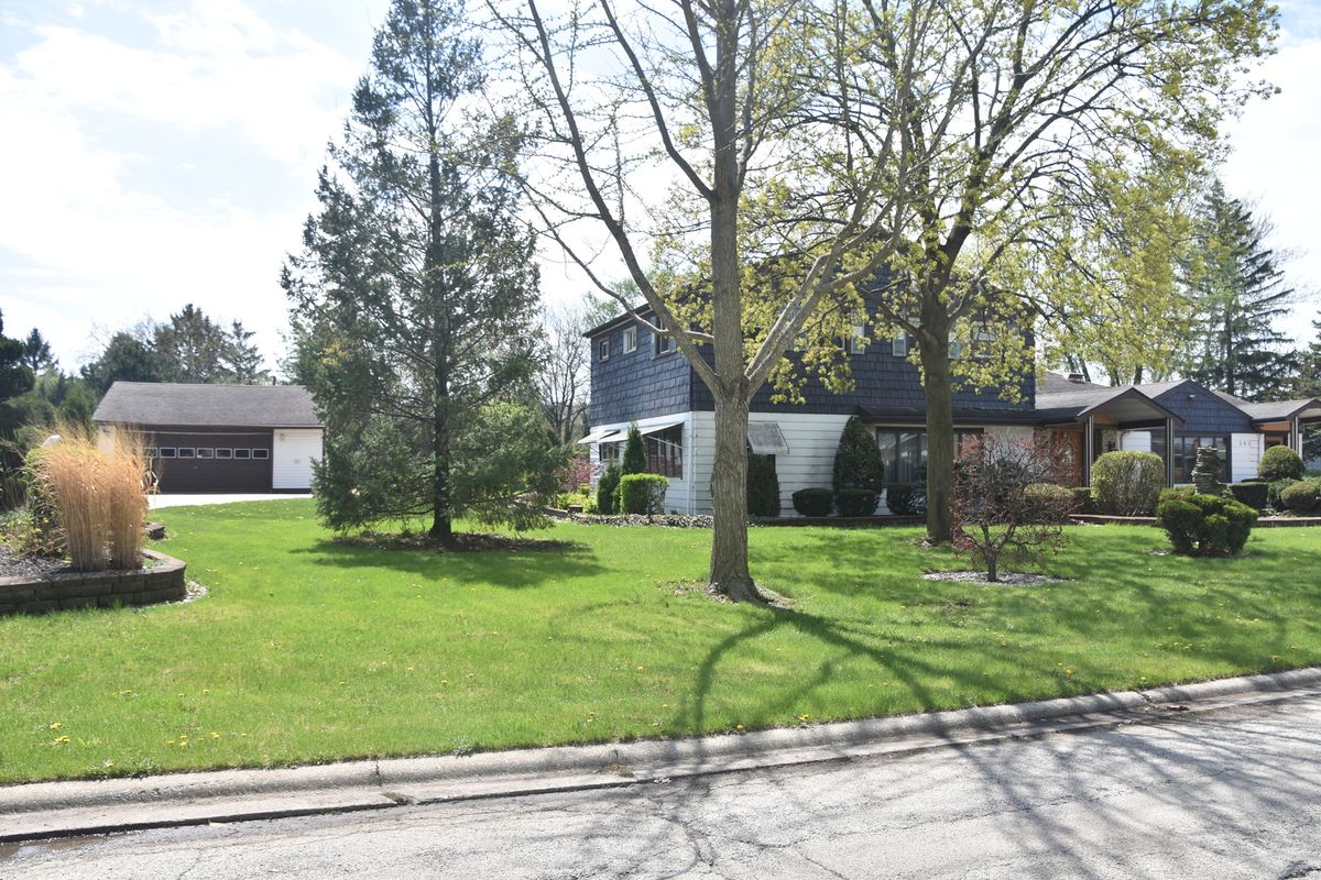 380 Forest Preserve Drive, Wood Dale, IL 60191