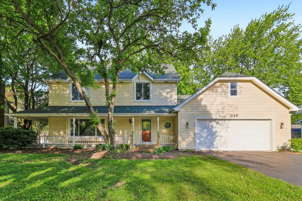 733 Buttonwood Circle, Naperville, IL 60540