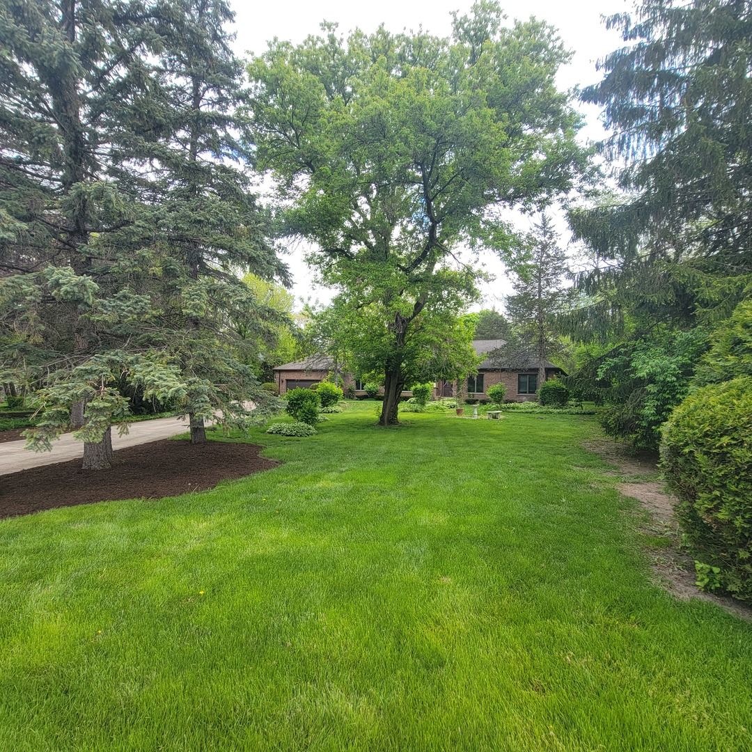 23547 RALEIGH Drive, Prairie View, IL 60069