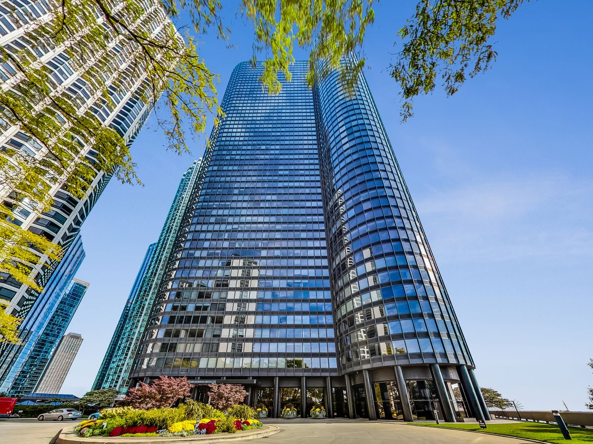155 Harbor Drive, Chicago, IL 60601