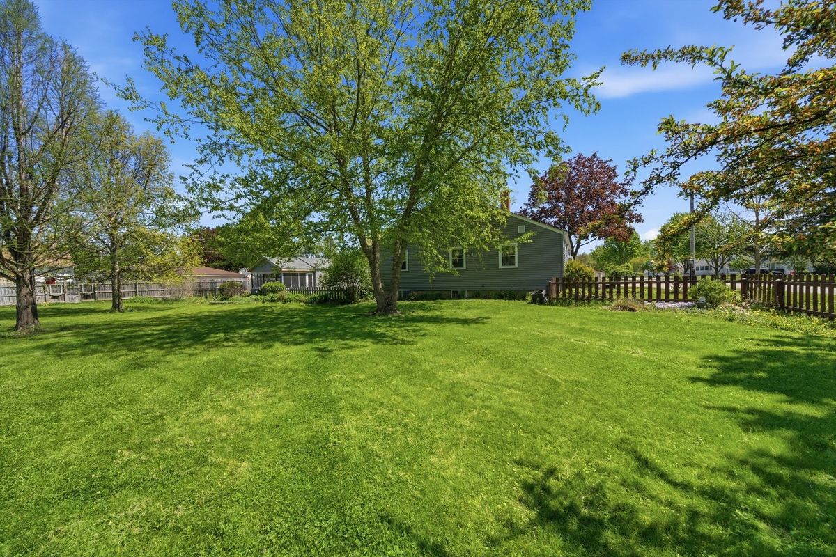 731 Wendall Avenue, West Chicago, IL 60185