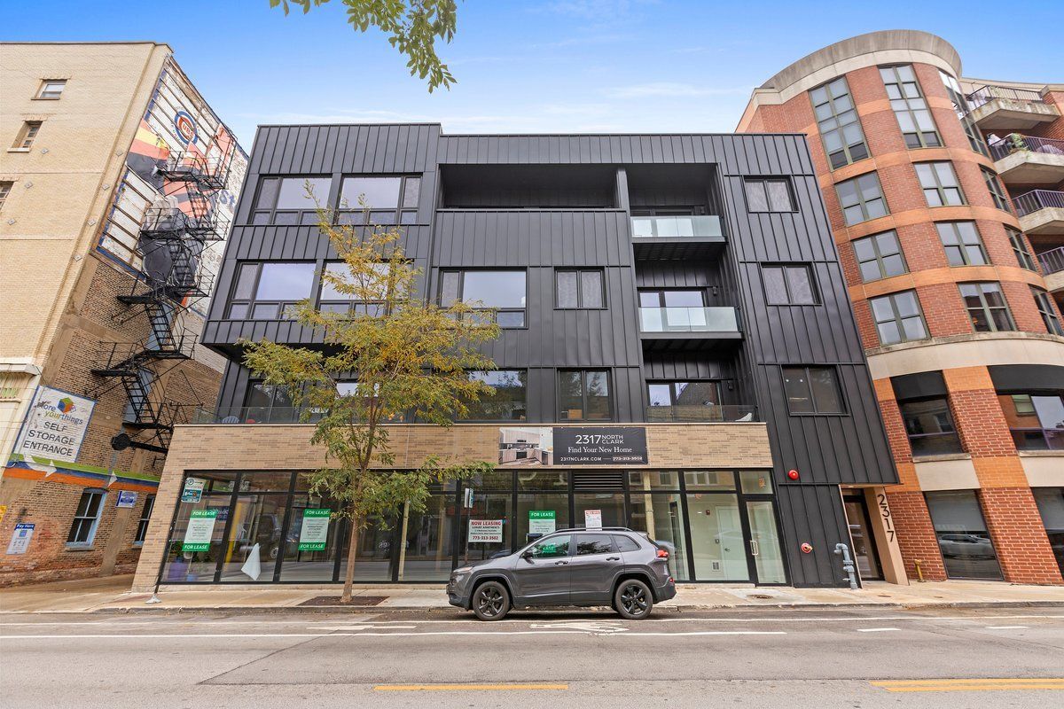 2317 N Clark Street #305 — Chicago, IL 60614