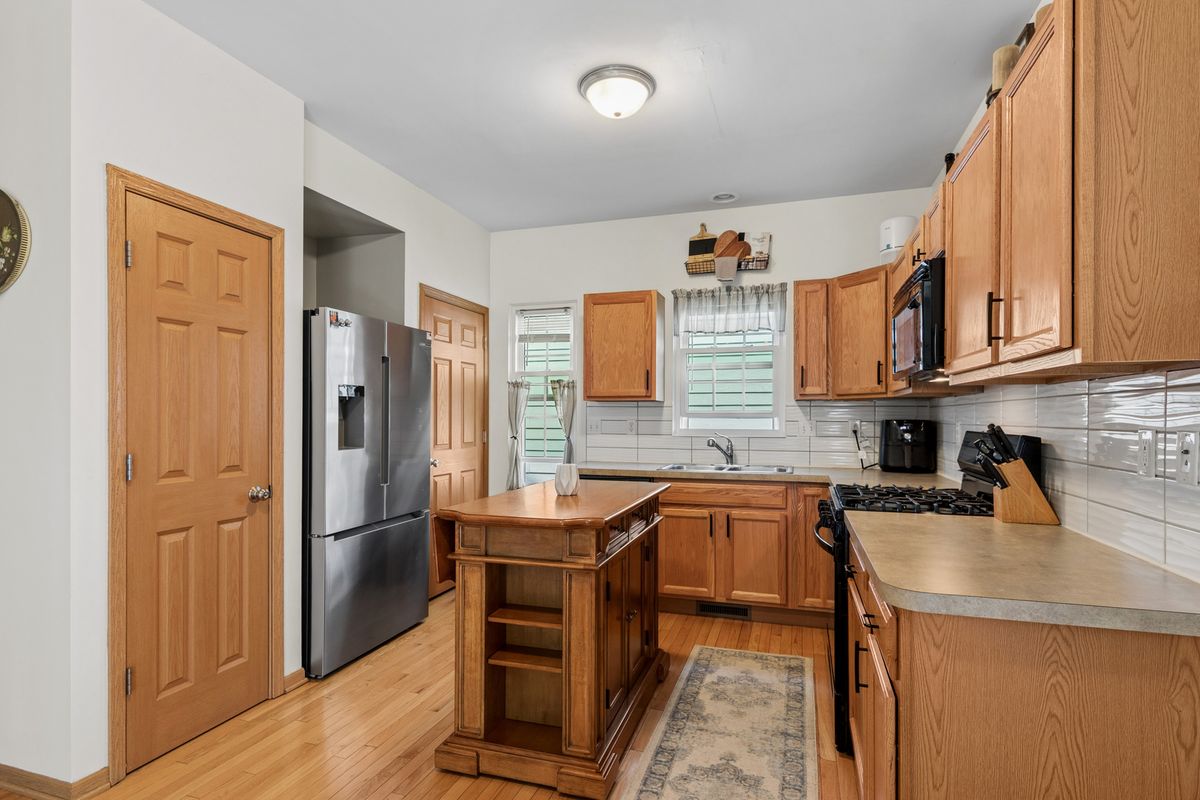 200 S Oak Street, Cortland, IL 60112