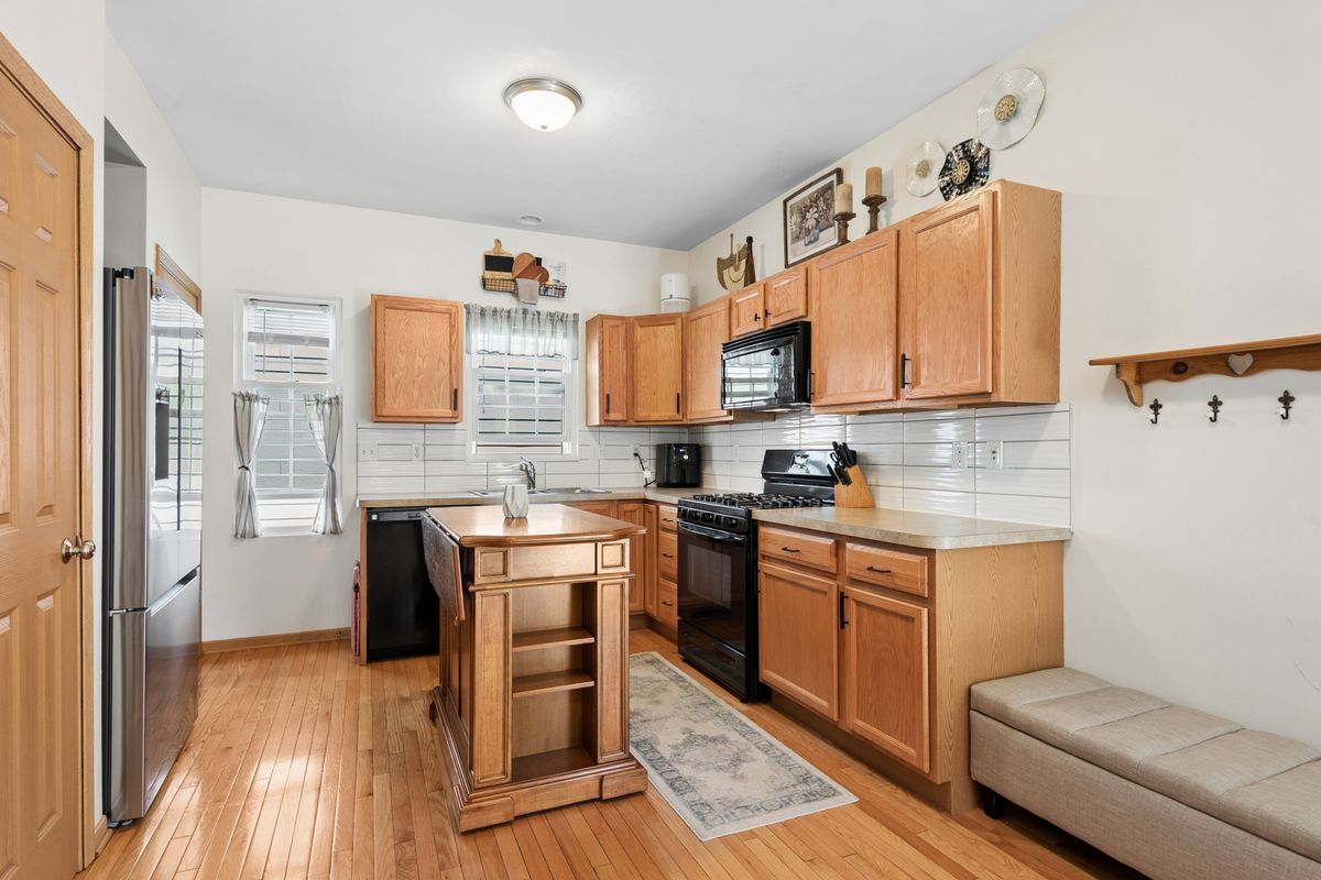 200 S Oak Street, Cortland, IL 60112