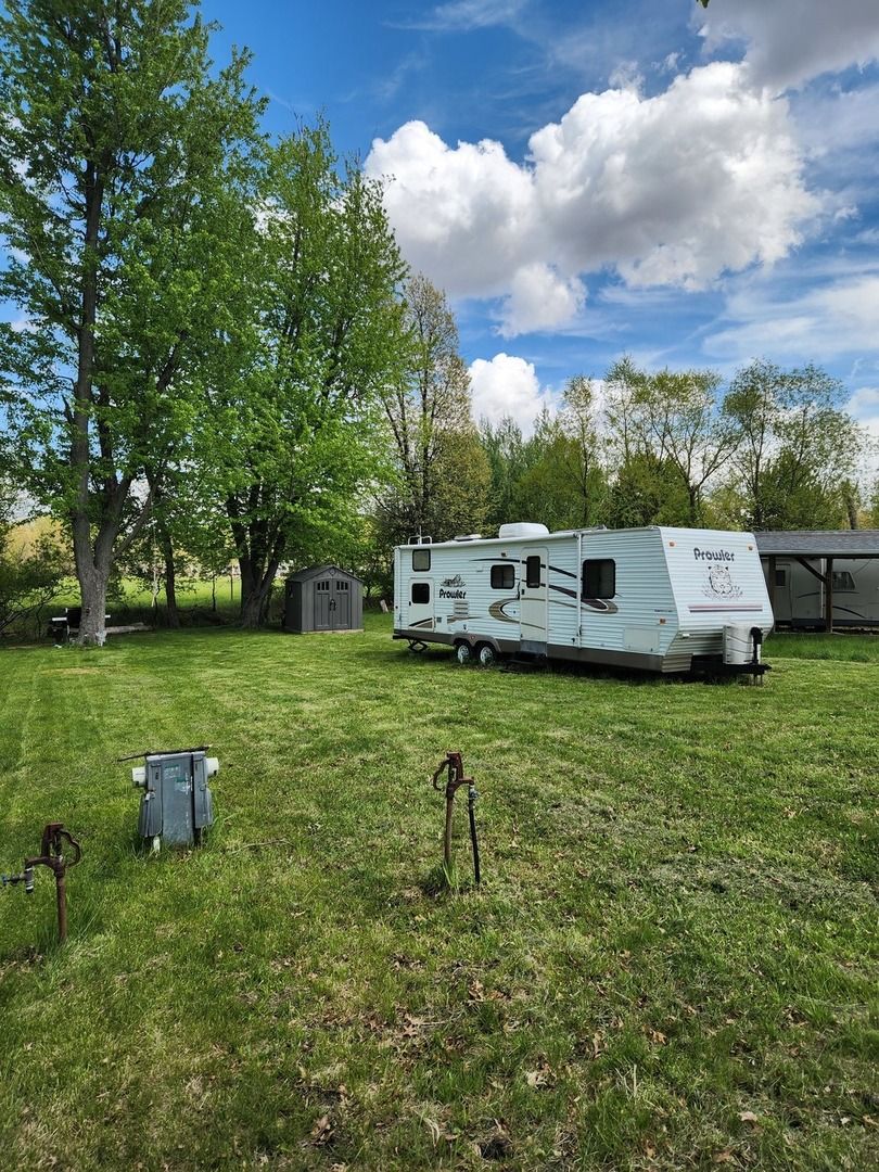 20/7 Woodhaven Lakes, Sublette, IL 61367