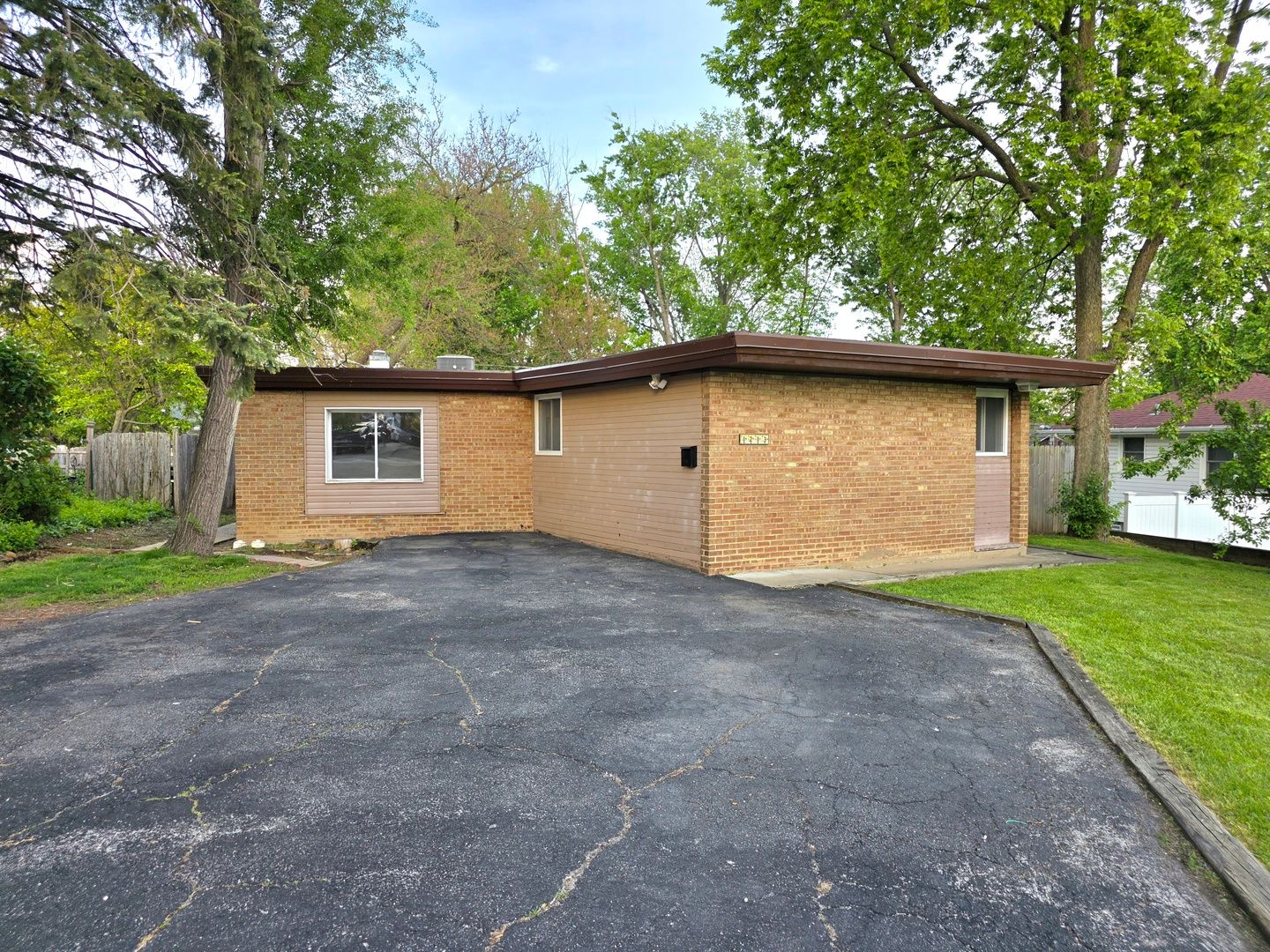 1213 Orchard Avenue — Chicago Heights, IL 60411