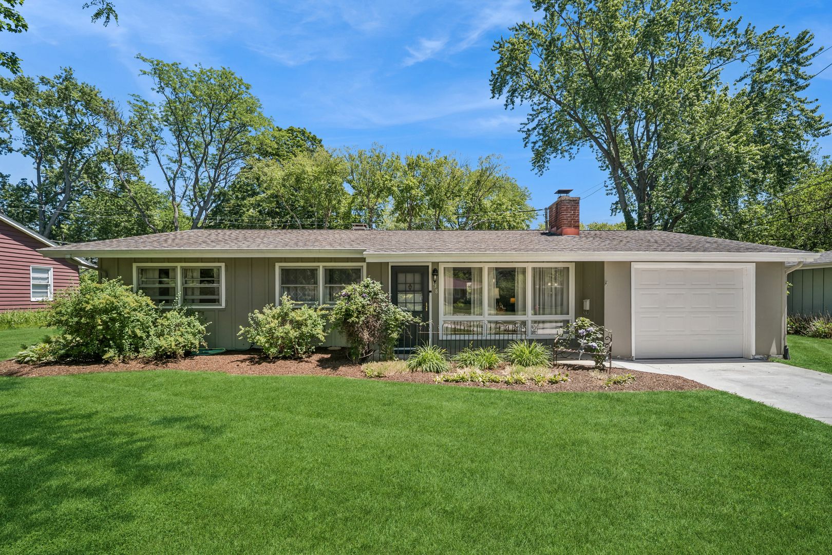 138 Kimberly Road — East Dundee, IL 60118