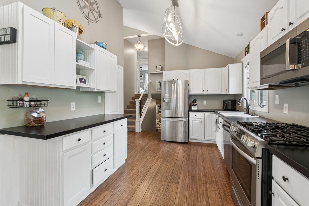 1351 Reva Lane, Lake Holiday, IL 60548