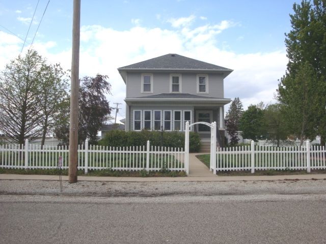 429 W Koplin Avenue — Cissna Park, IL 60924