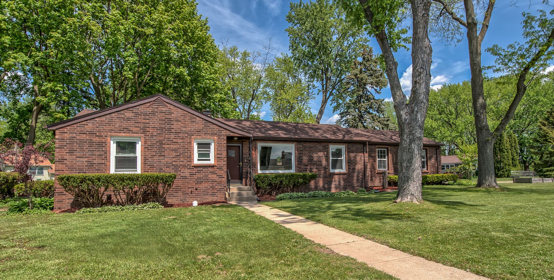 547 Reese Avenue — East Dundee, IL 60118