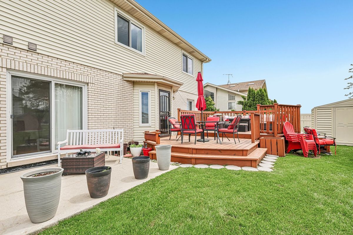 19500 Oakwood Avenue, Lynwood, IL 60411