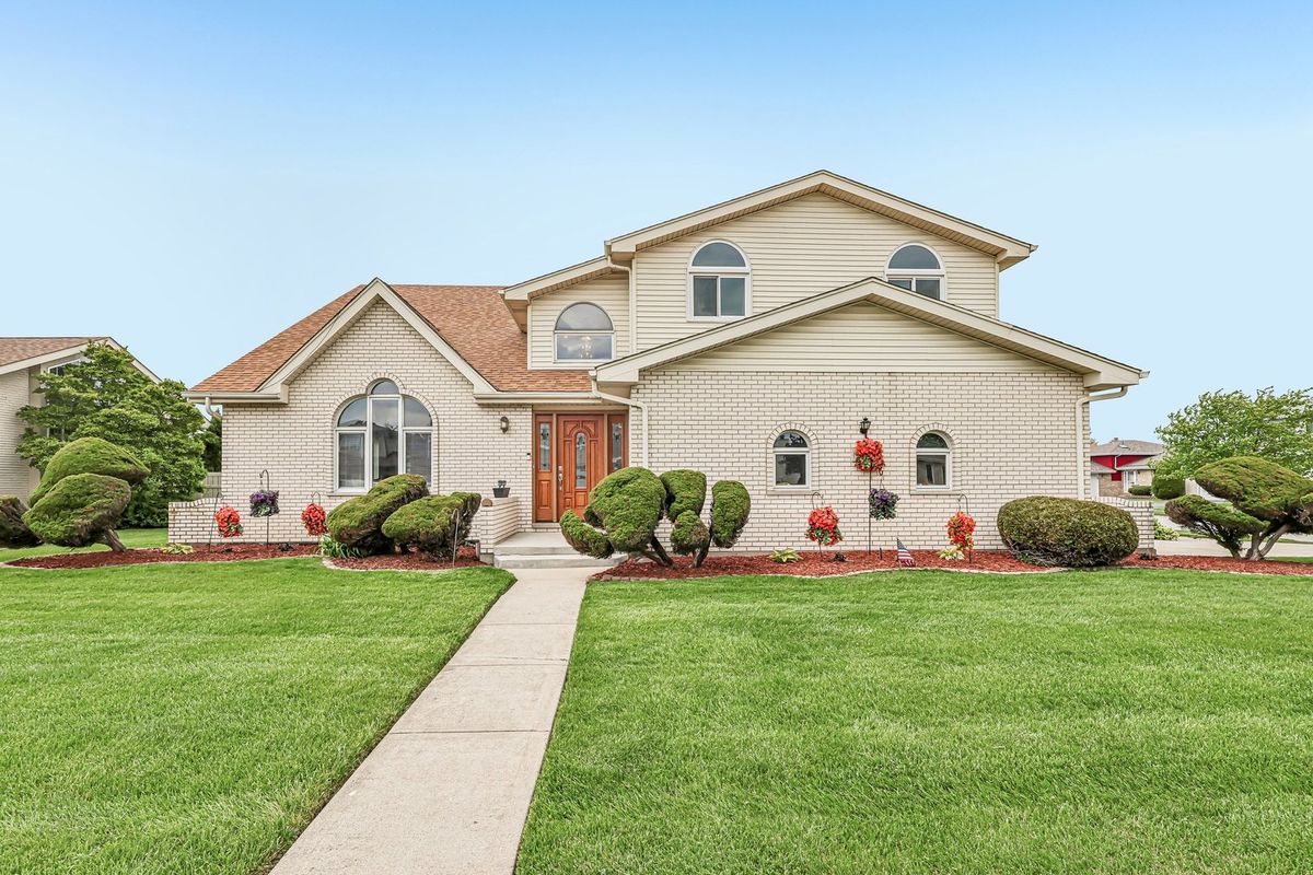 19500 Oakwood Avenue, Lynwood, IL 60411