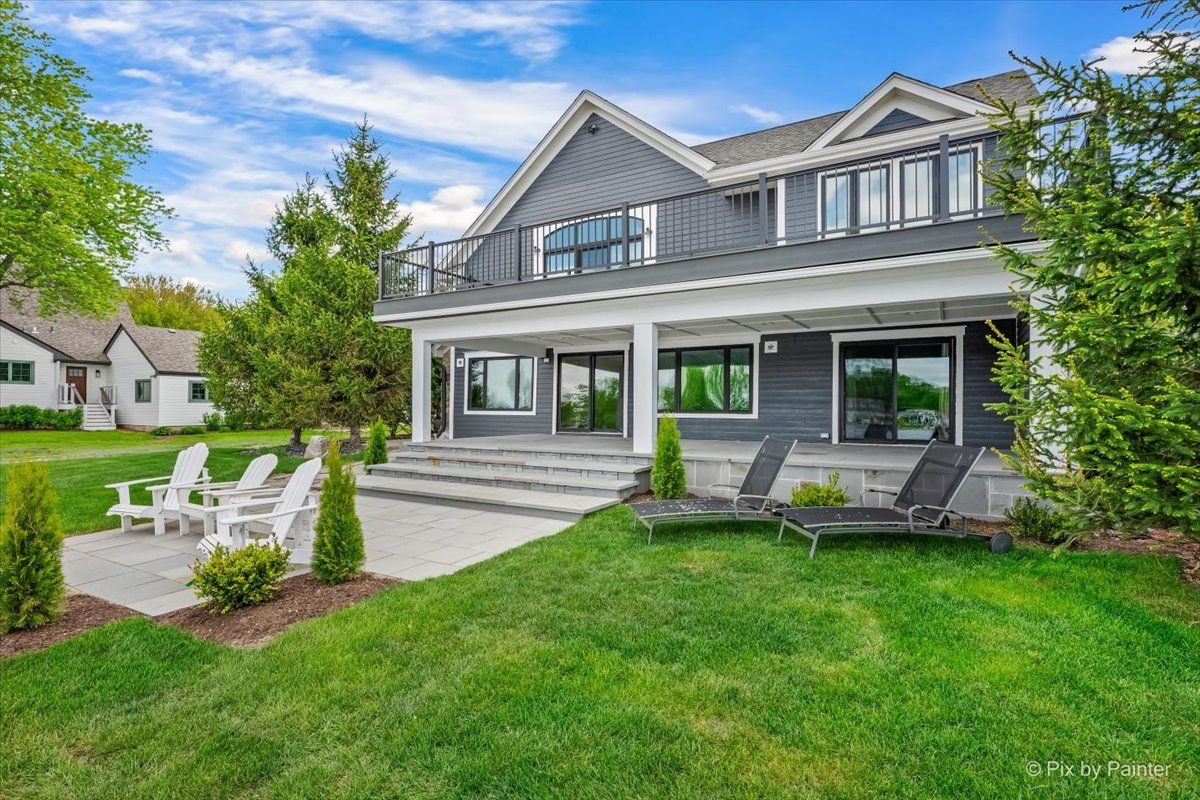 2715 N Villa Lane — McHenry, IL 60051