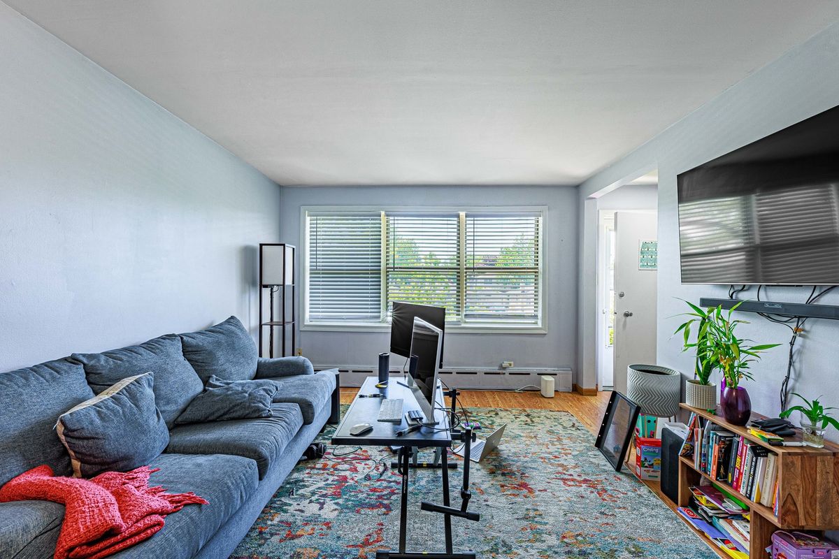 1235 Homestead Road #E, La Grange Park, IL 60526