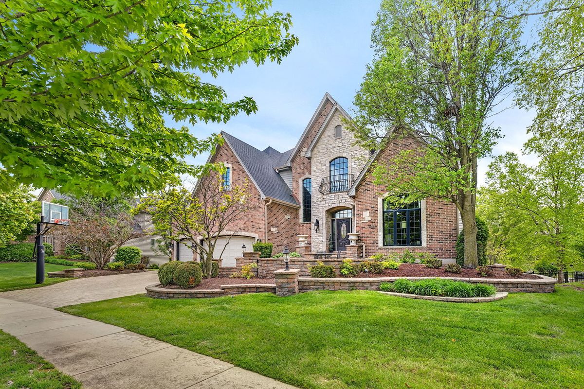 3711 Timber Creek Lane, Naperville, IL 60565