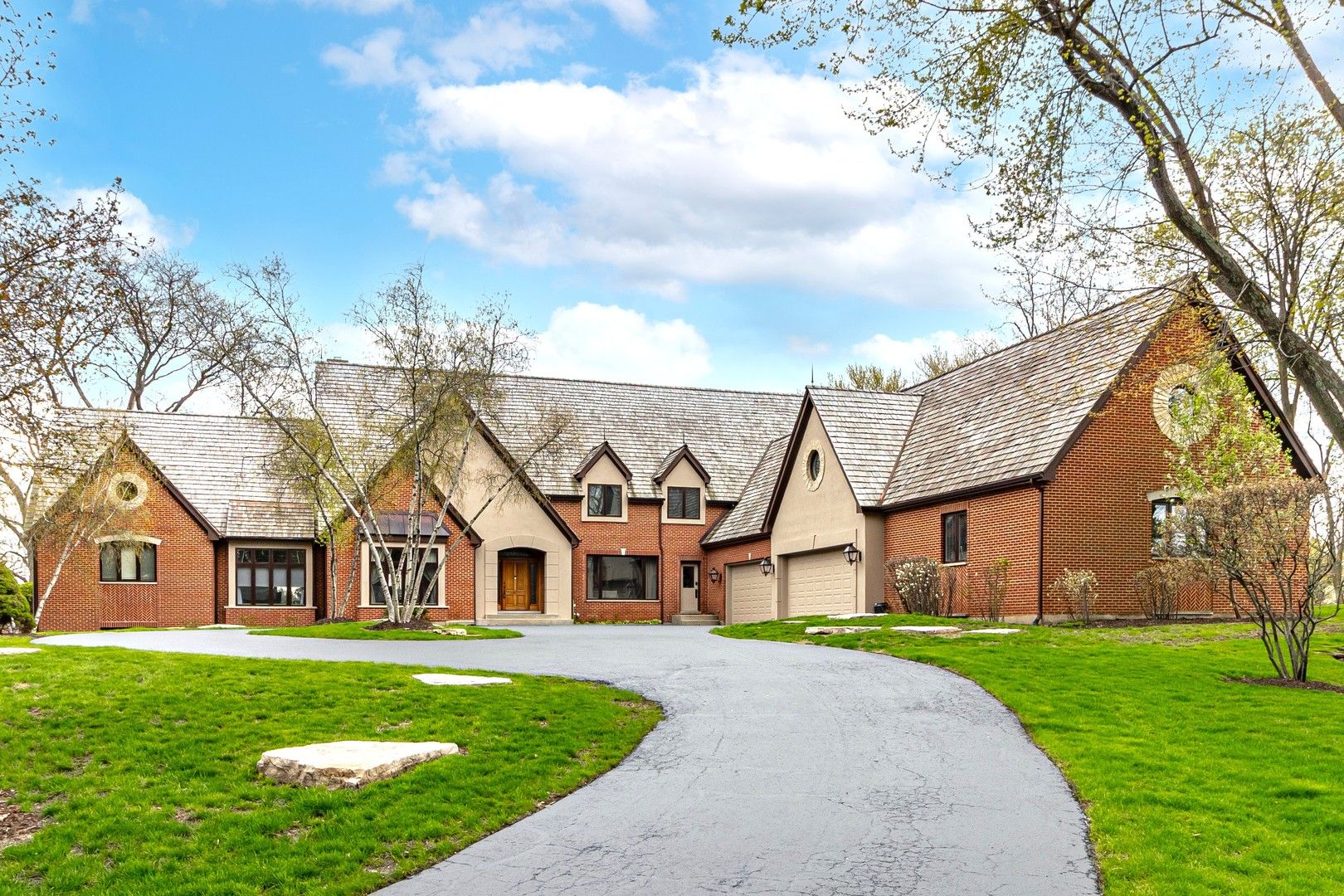 13 Kensington Drive — North Barrington, IL 60010