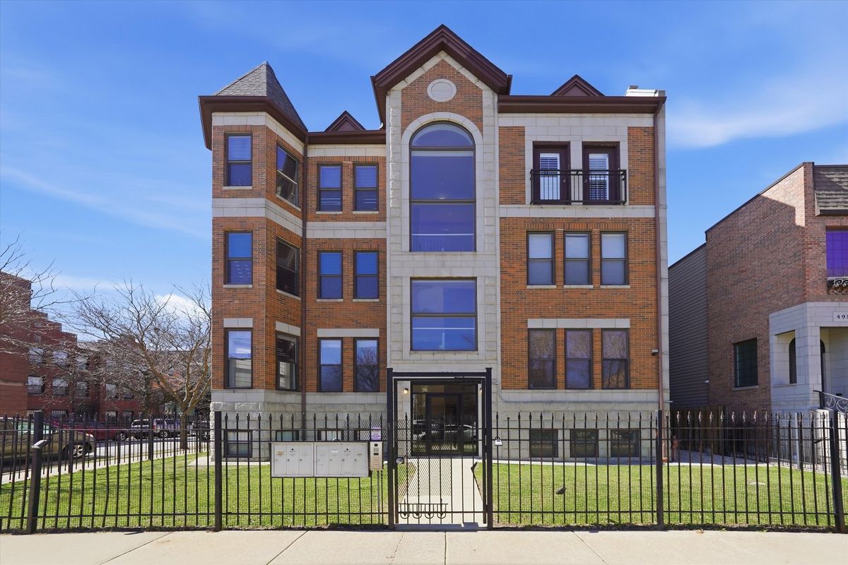 4956 Champlain Avenue, Chicago, IL 60615