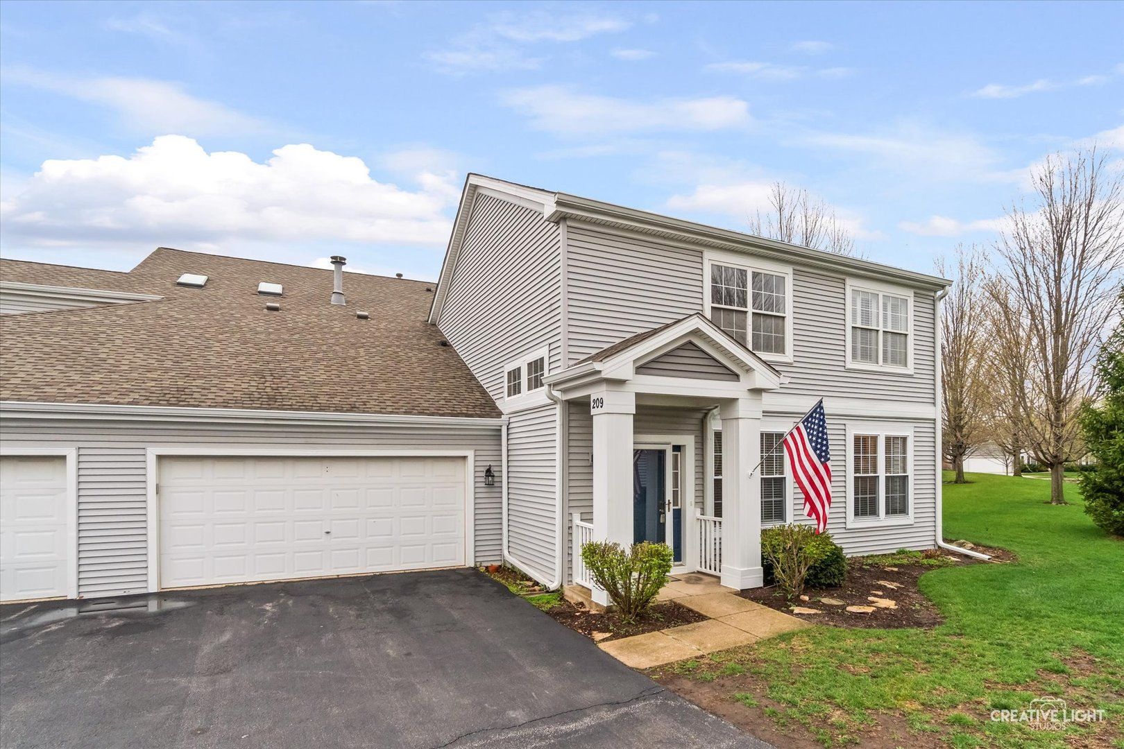 209 Grays Drive #209 — Oswego, IL 60543