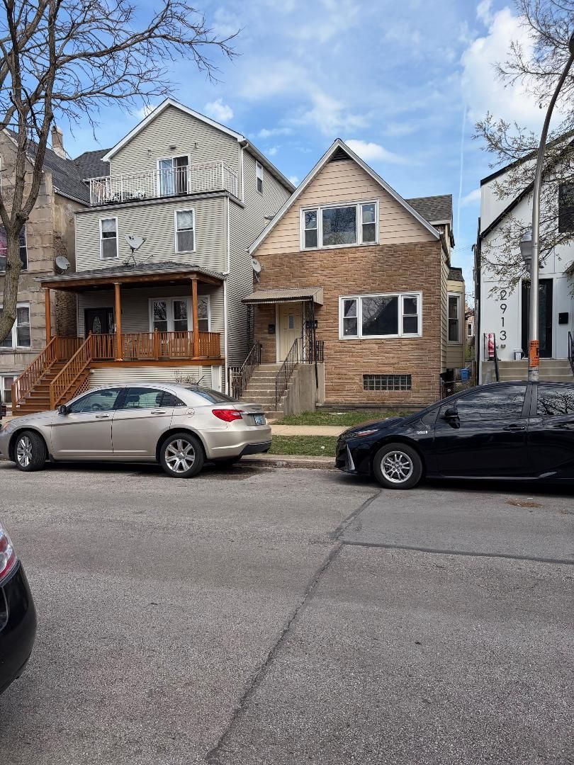 2915 N Spaulding Avenue — Chicago, IL 60618